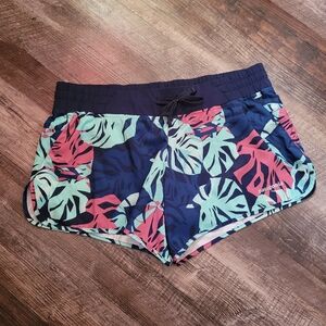 Patagonia Tarkine Fern Classic Blue Navy Nine Trail Runner Shorts Small